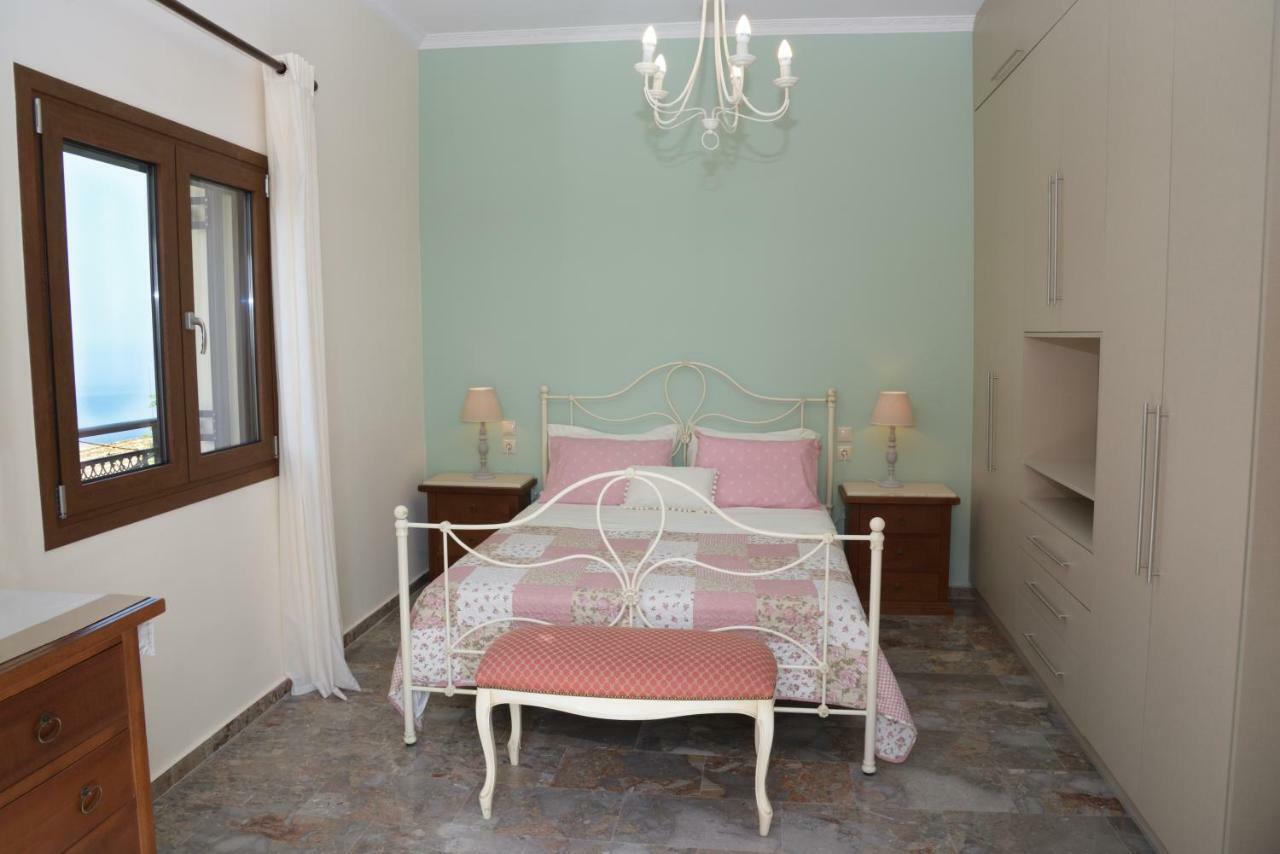 Ferienwohnung Kontis Apts Pelekas Exterior foto